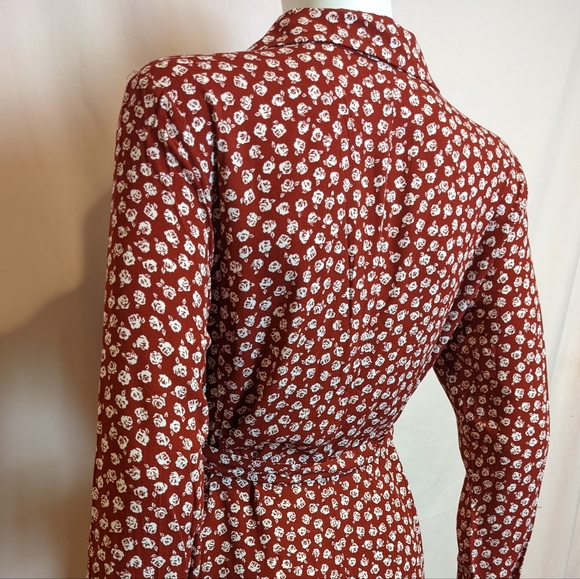 Reformation Brighton Shirt Dress in Red and White Rose Floral Print - Picture 5 of 9